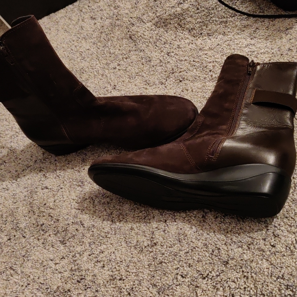Leather and Suede brown boots
